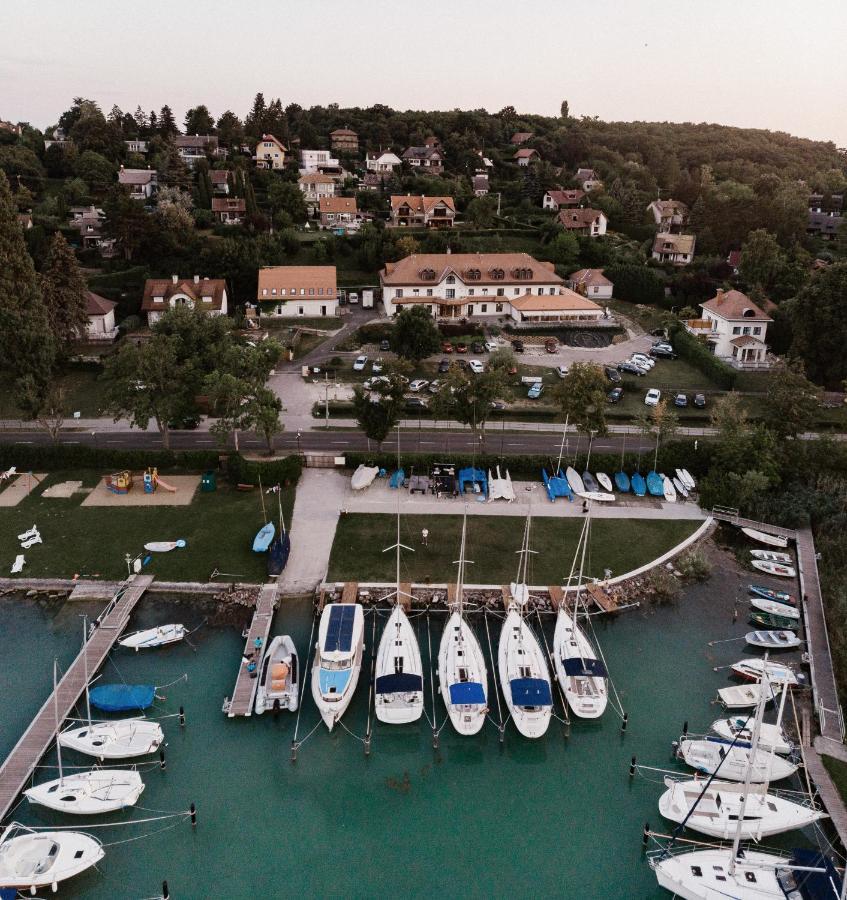 Aquilo Hotel Panoráma Tihany Esterno foto