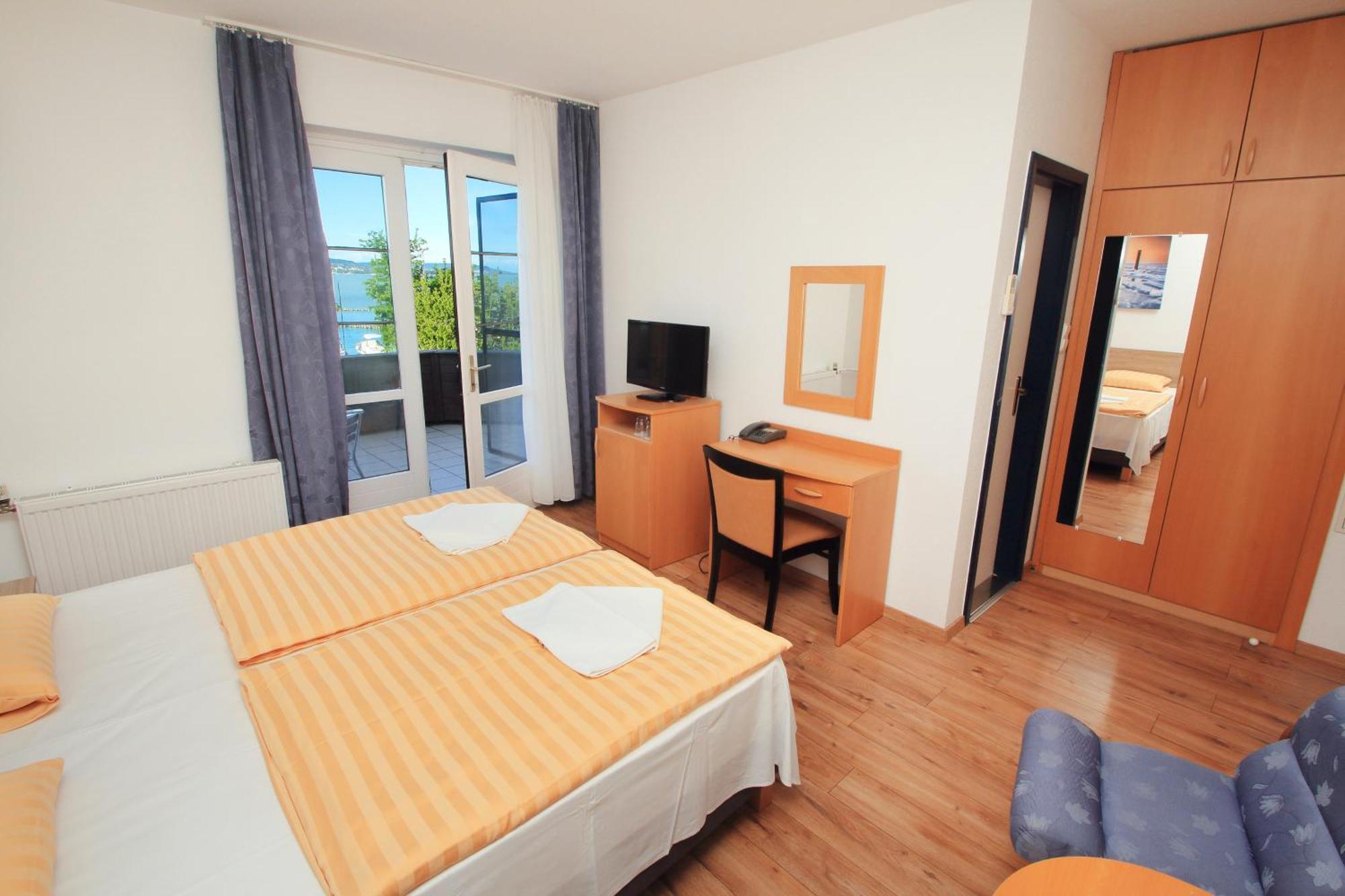 Aquilo Hotel Panoráma Tihany Esterno foto