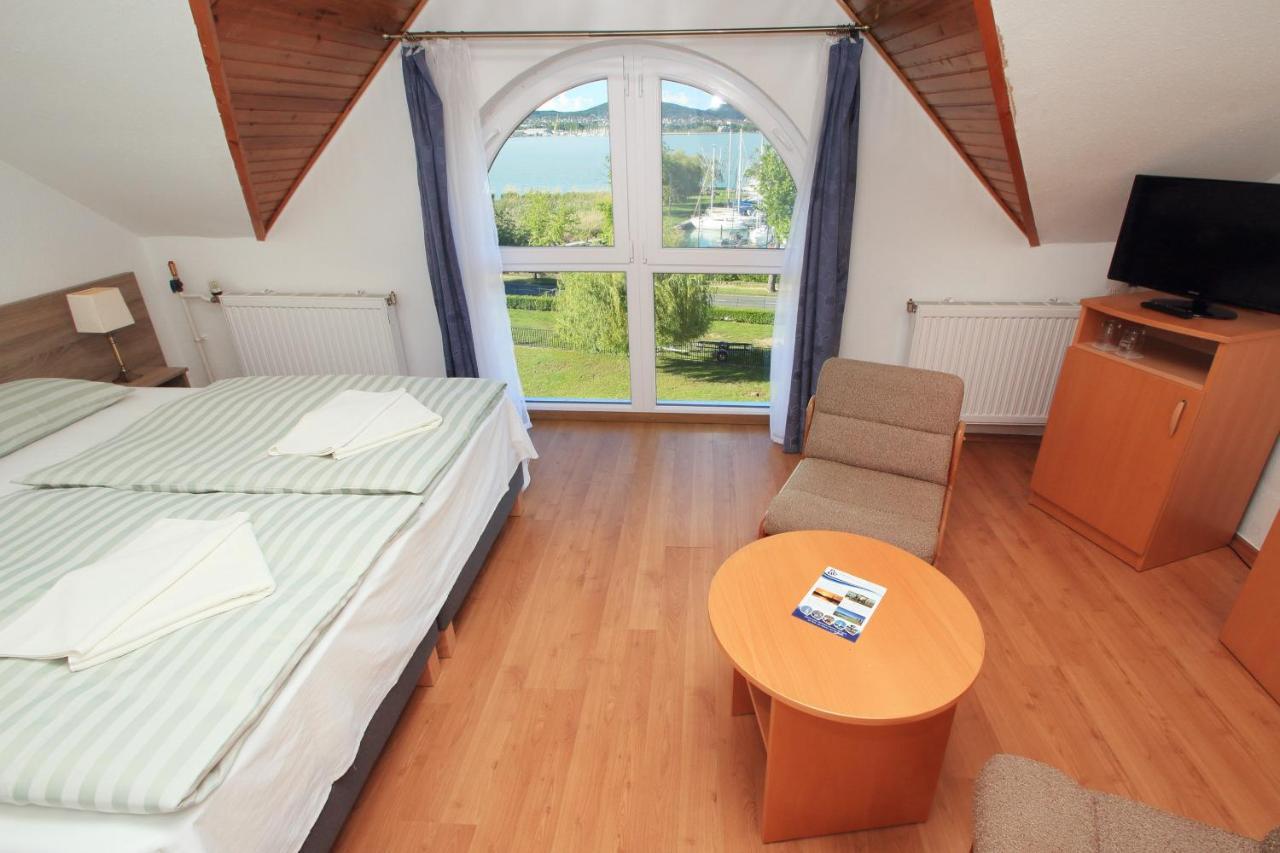 Aquilo Hotel Panoráma Tihany Esterno foto