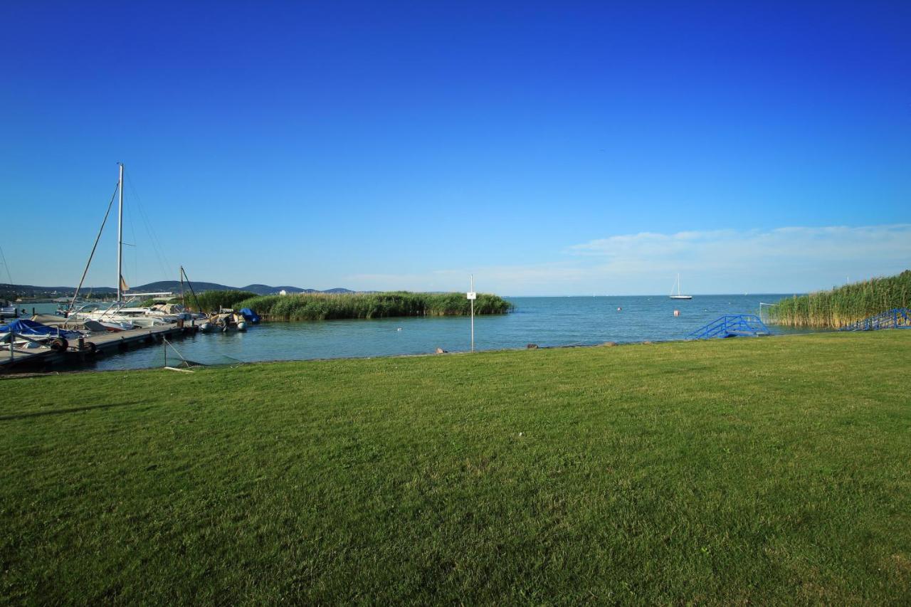 Aquilo Hotel Panoráma Tihany Esterno foto
